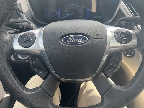 Used 2013 Ford C-MAX SEL image 25