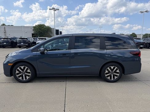 Used 2025 Honda Odyssey EX-L image 3