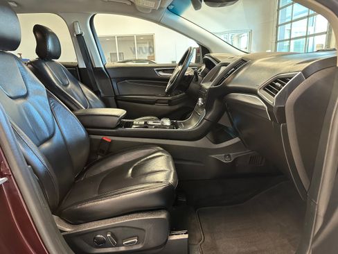Used 2019 Ford Edge Titanium w/ Cold Weather Package image 15