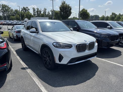 Used 2024 BMW X3 sDrive30i w/ Premium Package RWD image 2