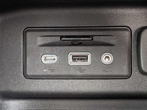Used 2022 Chevrolet Equinox RS w/ RS Leather Package FWD image 25