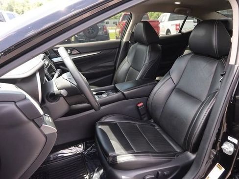 Used 2023 Nissan Maxima SV w/ Floor Mat Group FWD image 8