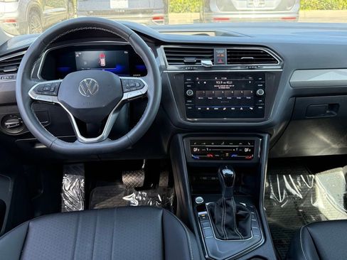 Used 2023 Volkswagen Tiguan SE FWD image 26