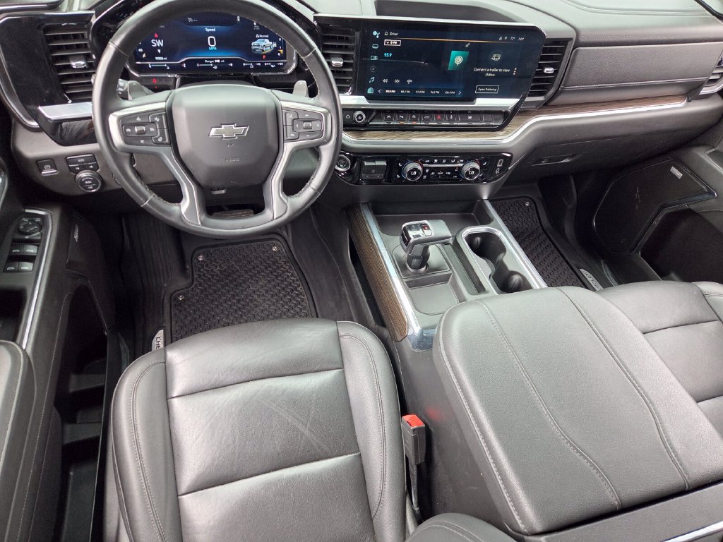 Used 2023 Chevrolet Silverado 1500 RST w/ Redline Edition AWD/4WD image 7