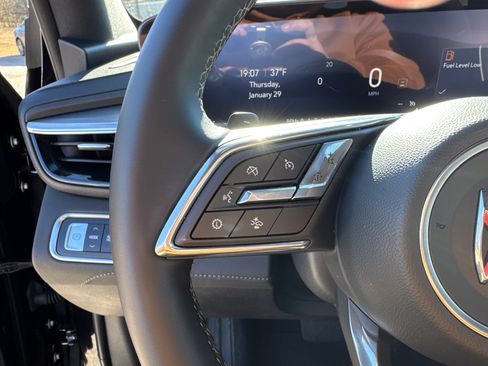 Used 2025 Buick Enclave Preferred image 22