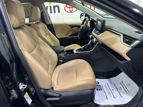 Used 2019 Toyota RAV4 XLE Premium w/ Cold Weather Package image 12