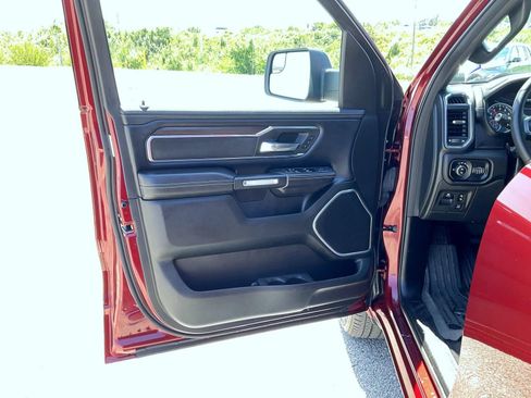 Used 2025 RAM 1500 Laramie w/ Sport Appearance Package AWD/4WD image 9