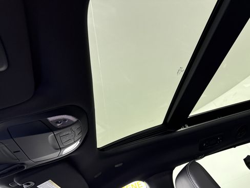 New 2026 Chrysler Pacifica Select image 24