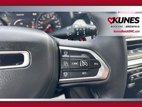 Used 2025 Jeep Compass Limited AWD/4WD image 22