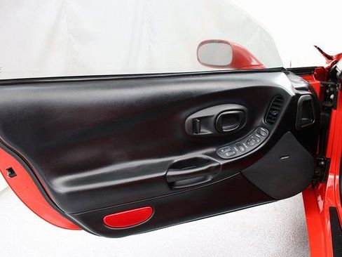 Used 1999 Chevrolet Corvette Convertible w/ Memory Pkg image 23