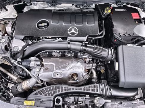 Used 2023 Mercedes-Benz GLA 250 4MATIC image 15