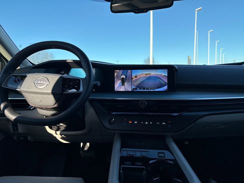 Used 2025 Nissan Murano SL image 15