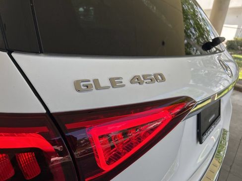 Used 2022 Mercedes-Benz GLE 450 4MATIC w/ AMG Line Exterior image 20
