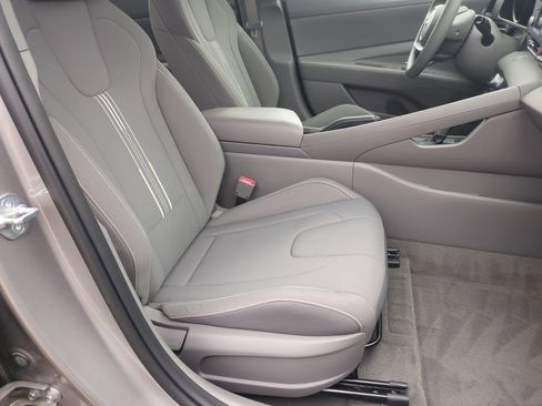 Certified 2023 Hyundai Elantra SEL w/ Cargo Package FWD image 18