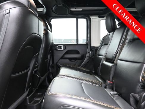 Used 2022 Jeep Wrangler Unlimited Sahara image 14