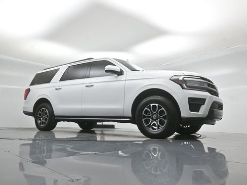 Certified 2023 Ford Expedition Max XLT RWD image 4