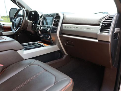 Used 2017 Ford F250 King Ranch w/ King Ranch Ultimate Package AWD/4WD image 32