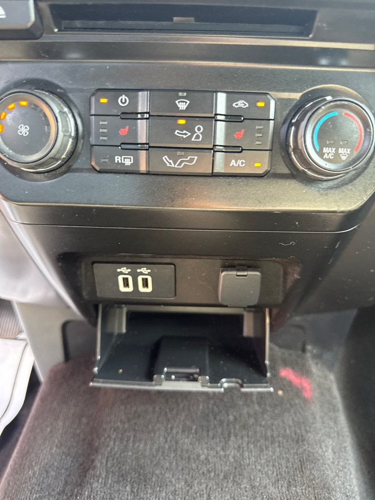 Used 2016 Ford F150 XLT w/ Equipment Group 302A Luxury RWD image 14
