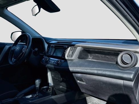 Used 2018 Toyota RAV4 XLE FWD image 29