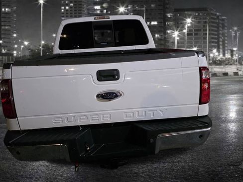 Used 2015 Ford F250 Lariat w/ Lariat Interior Package image 8