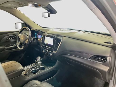Used 2021 Chevrolet Traverse Premier w/ Redline Edition AWD/4WD image 32