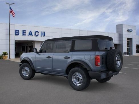 New 2025 Ford Bronco 4-Door image 4