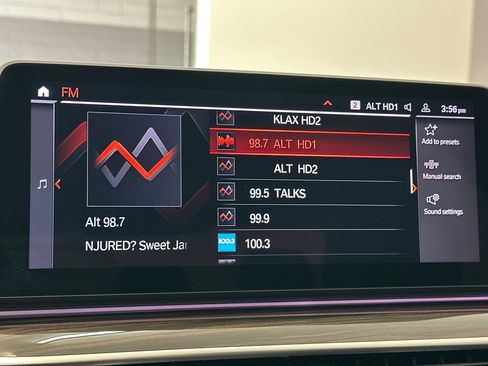 Certified 2023 BMW 540i w/ Premium Package RWD image 22