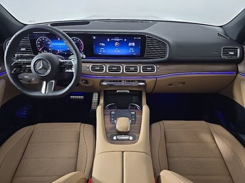 New 2026 Mercedes-Benz GLS 450 4MATIC image 30