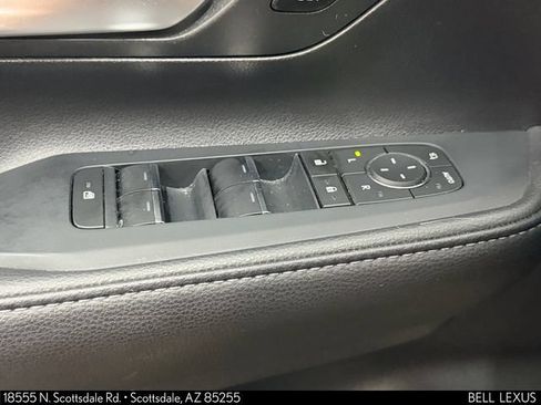 Used 2024 Toyota Grand Highlander AWD image 17