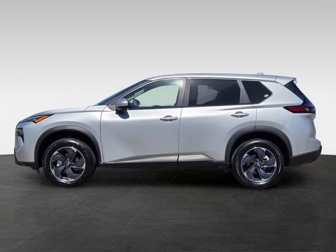 Used 2025 Nissan Rogue SV FWD image 7