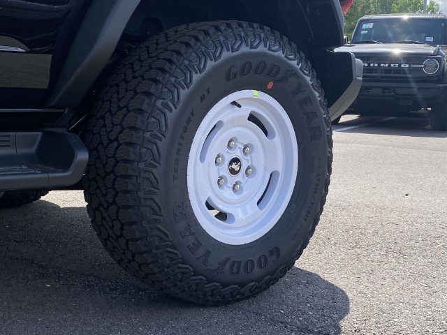 New 2026 Ford Bronco Heritage Edition AWD/4WD image 9