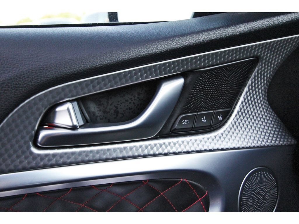Used 2023 Genesis G70 3.3T w/ Sport Prestige Package RWD image 21
