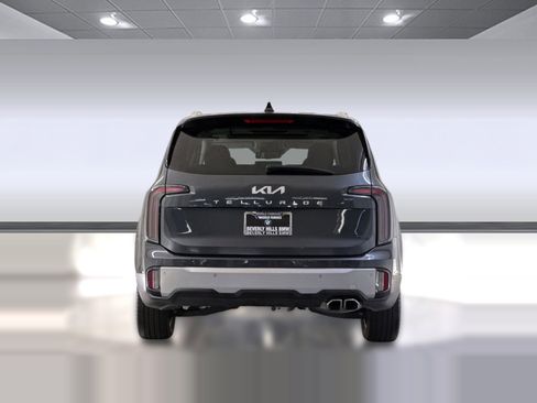 Used 2023 Kia Telluride EX w/ EX Captain's Chair Package FWD image 10