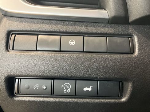 Used 2026 Nissan Rogue SV image 13