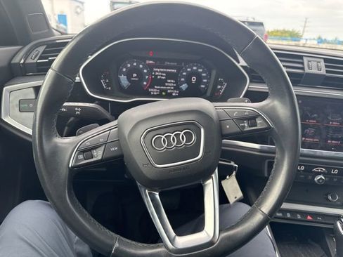 Used 2022 Audi Q3 2.0T Premium Plus w/ Premium Plus Package AWD/4WD image 2