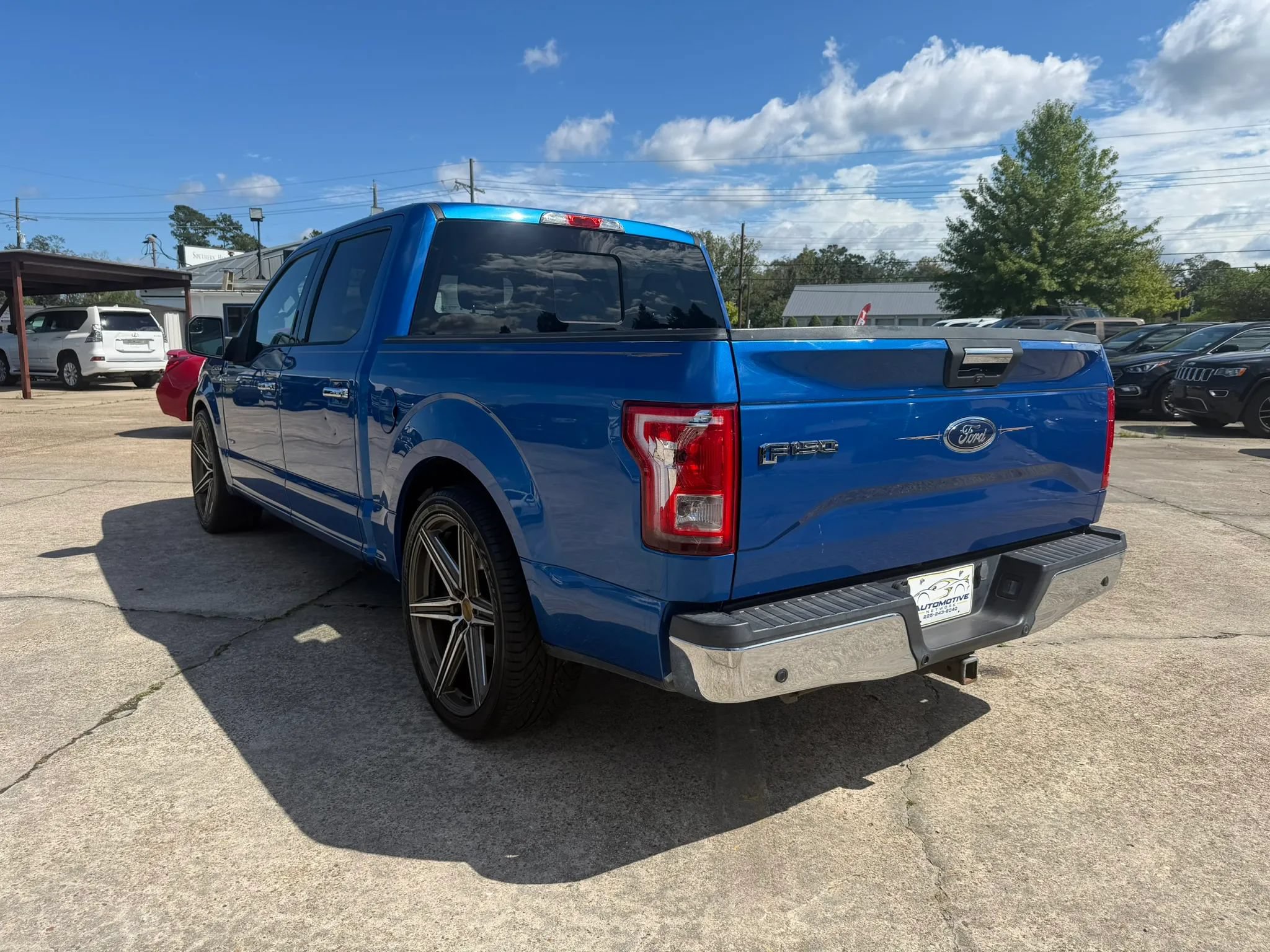 Used 2015 Ford F150 XLT w/ Equipment Group 302A Luxury RWD image 3