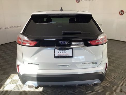 Used 2020 Ford Edge Titanium image 5