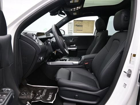 New 2024 Mercedes-Benz EQB 300 4MATIC image 22