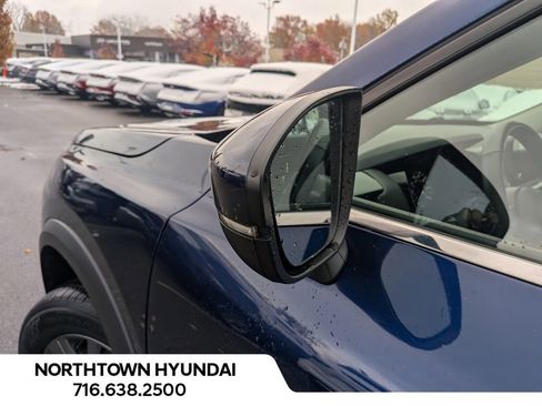 Used 2025 Nissan Pathfinder SV image 43