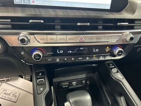 Certified 2023 Kia Telluride SX Prestige AWD/4WD image 17