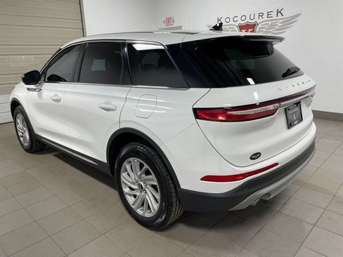 Used 2023 Lincoln Corsair AWD image 4