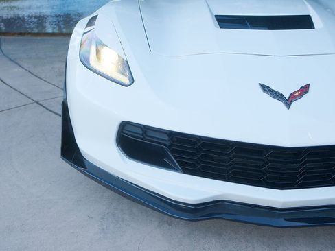 Used 2019 Chevrolet Corvette Grand Sport w/ Carbon Flash Badge Package image 37