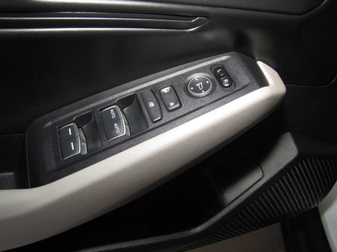 Certified 2024 Honda Accord EX image 11
