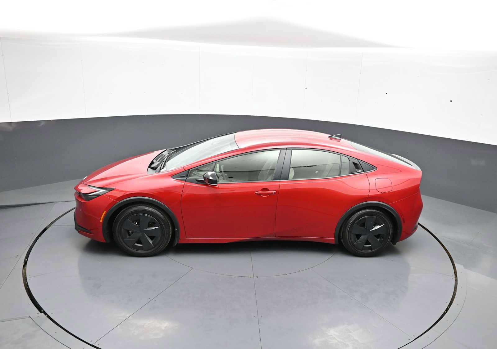 Used 2026 Toyota Prius LE FWD image 39