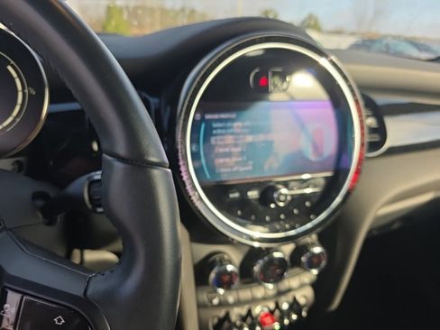 Used 2023 MINI Cooper Convertible image 9