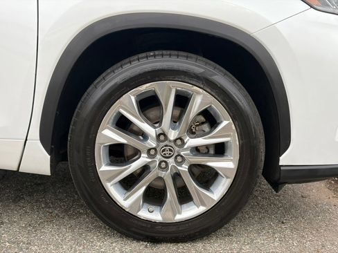 Used 2022 Toyota Highlander Limited image 38