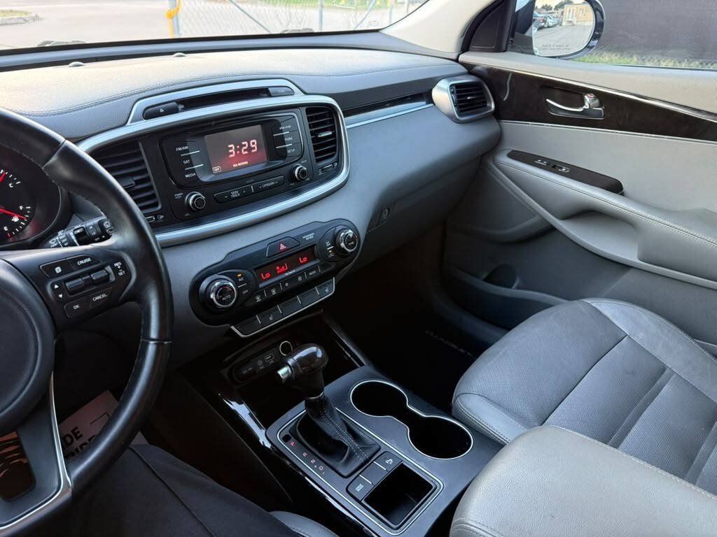 Used 2016 Kia Sorento EX w/ EX Premium Package FWD image 41