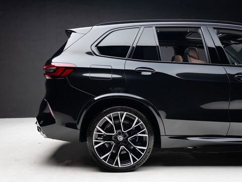 Used 2022 BMW X5 M w/ Executive Package AWD/4WD image 38