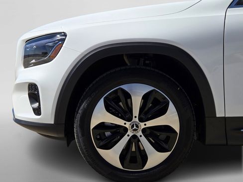 New 2026 Mercedes-Benz GLB 250 image 10