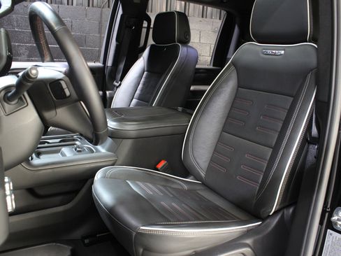 Used 2024 GMC Sierra 2500 AT4X image 40